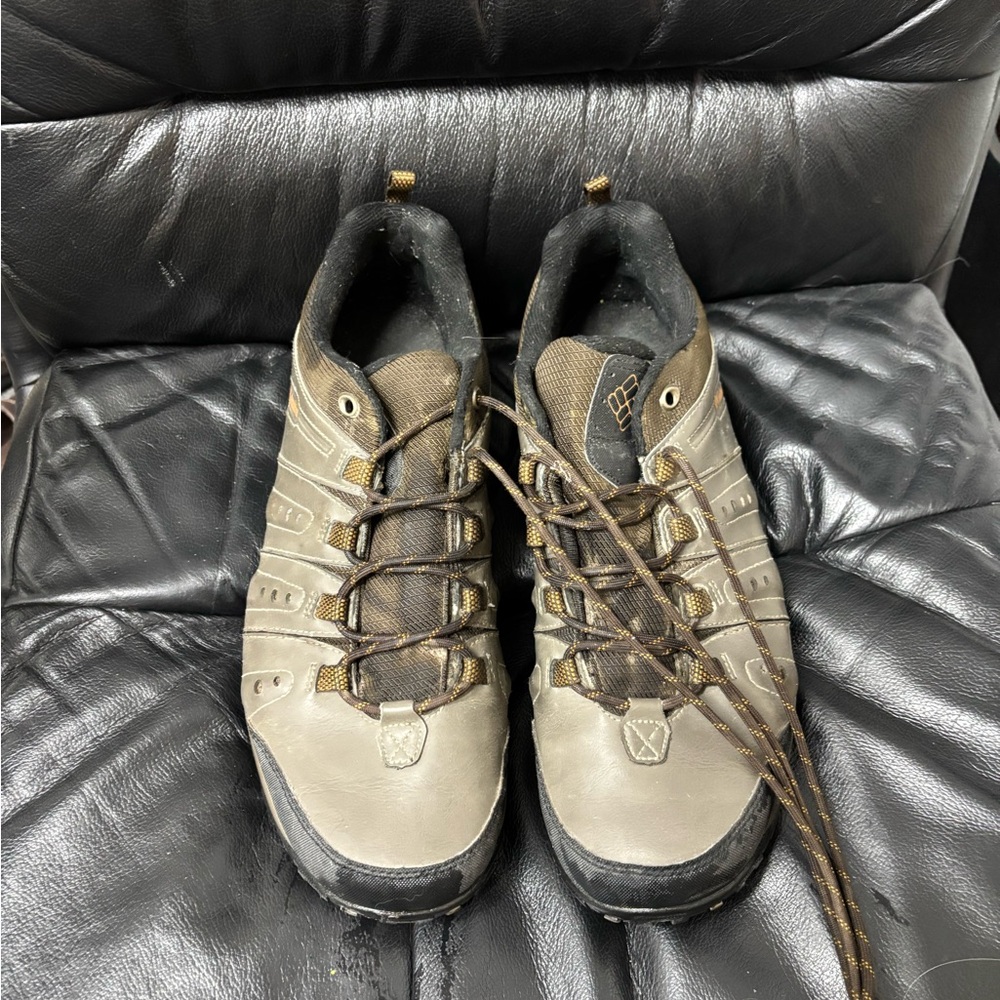 Columbia Men's Athletic Shoes/ hiking boots - Brown and Black